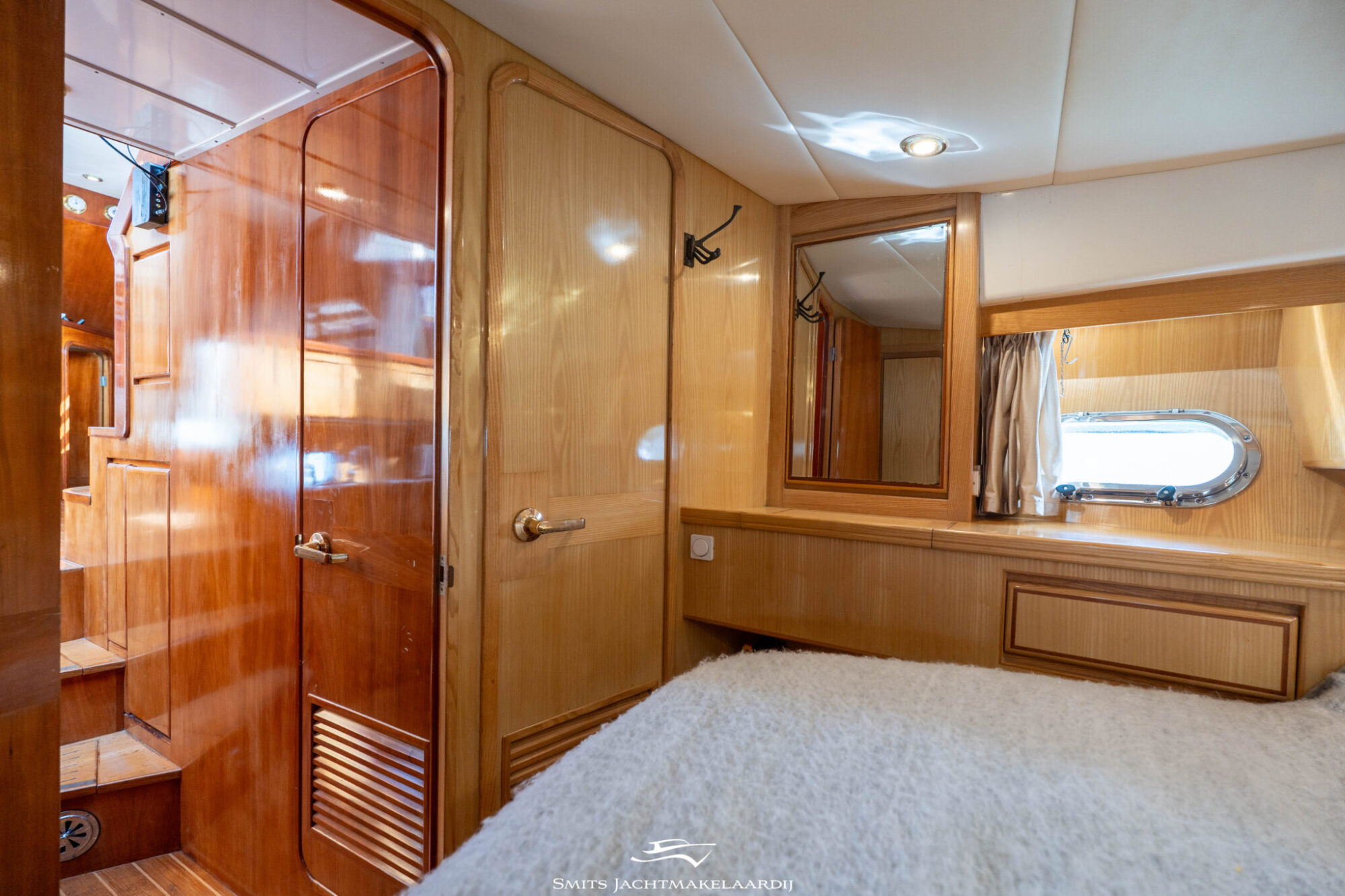 Astor 37 Flybridge — foto 16 van 54