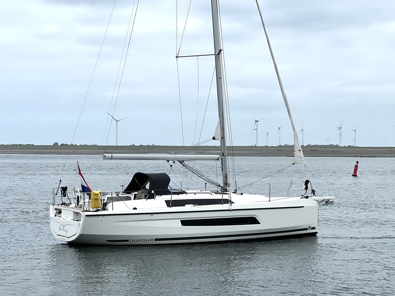 Dufour 37-2 — foto 1 van 51