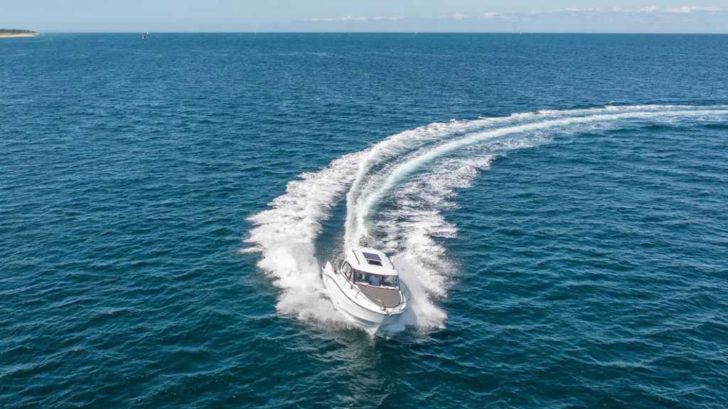 Beneteau Antares 8 | Nieuw samenstellen vanaf €67.518,- — foto 5 van 20