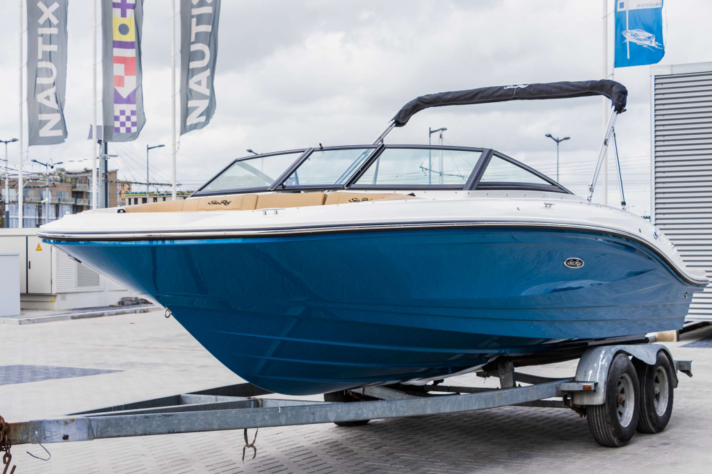 Sea Ray SPX 210 — foto 7 van 37