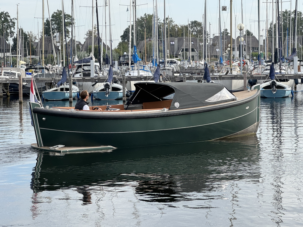 AluShip E-700 sloep — foto 2 van 32