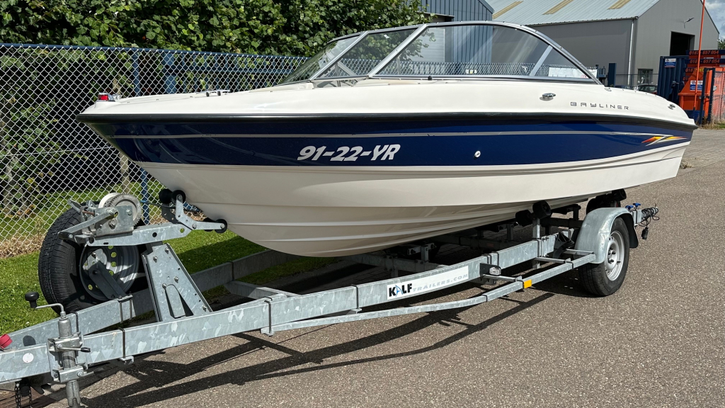 Bayliner 185 — foto 2 van 15