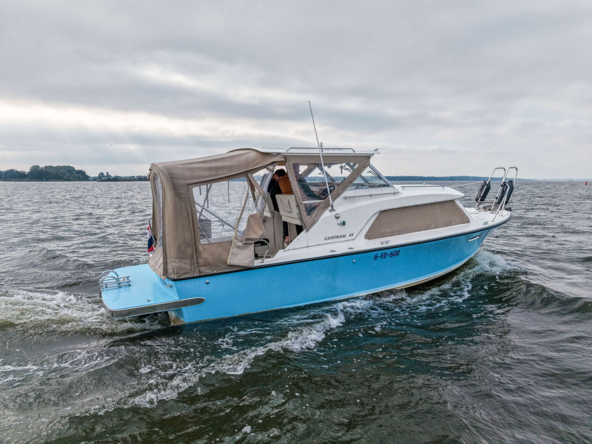 Bertram 25 Express Cruiser — foto 27 van 28