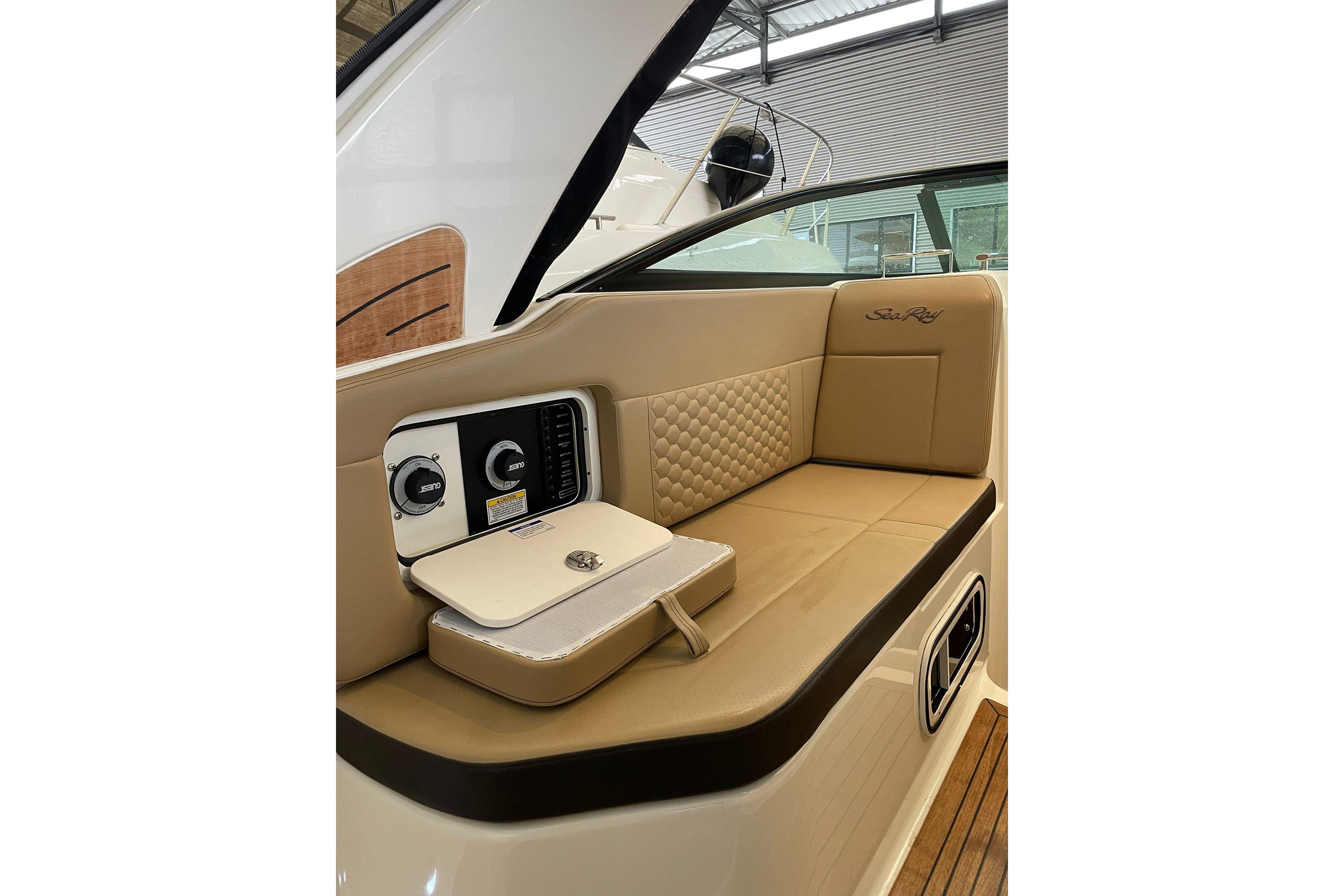 Sea Ray 265 Sundancer — foto 6 van 20