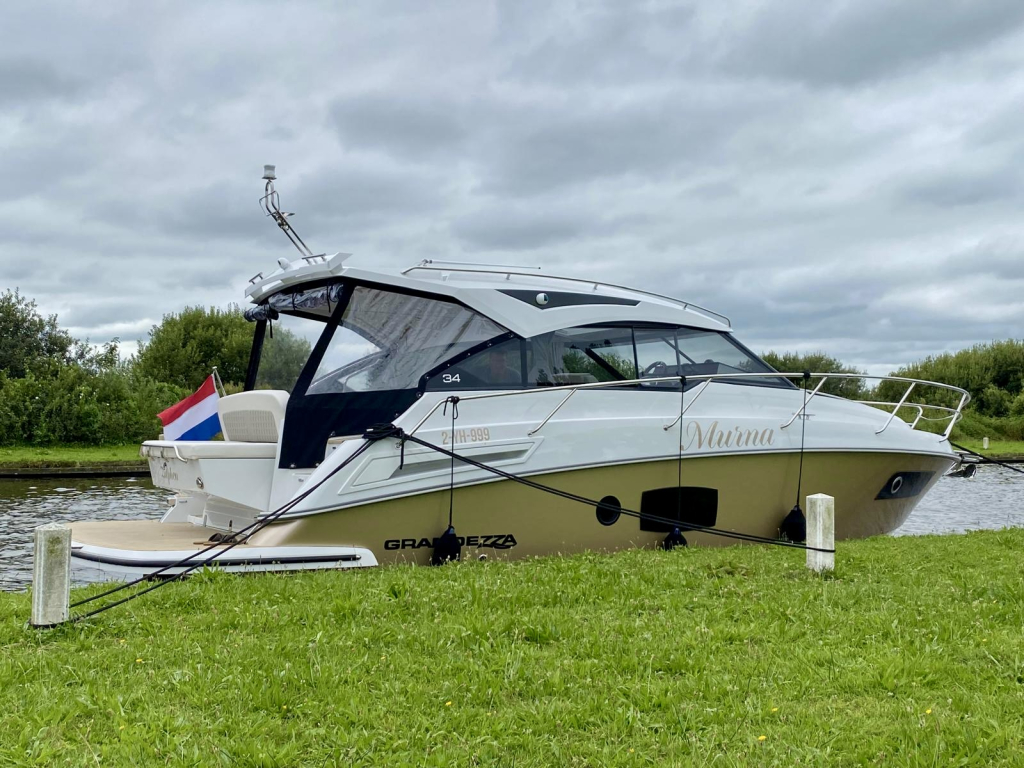 Grandezza 34 OC – 2024 | Volvo Penta D6-380 DPI | Full Options | < 200 vaaruren — foto 1 van 29