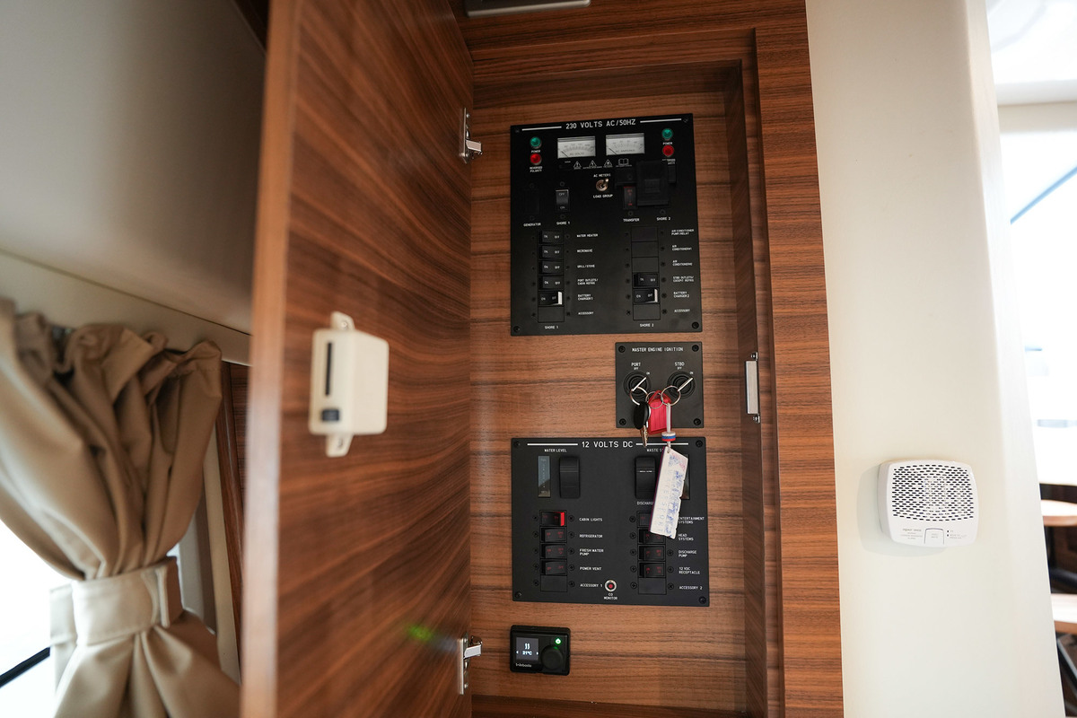 Sea Ray Sundancer 320 — foto 60 van 80