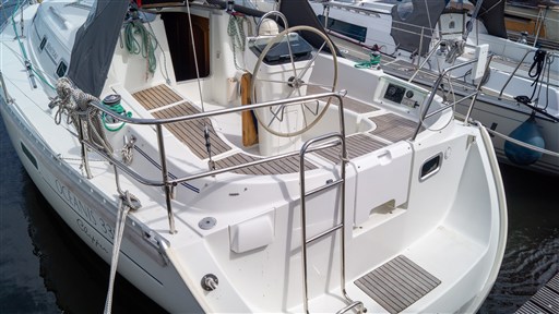 Beneteau Oceanis 331 (2002) — foto 12 van 12