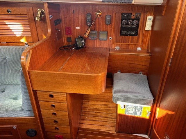 Hallberg-Rassy 31 — foto 42 van 65