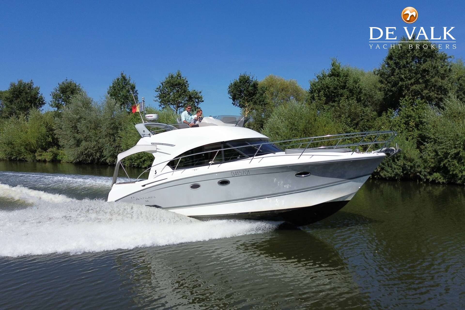 Beneteau Antares 36 — foto 1 van 39