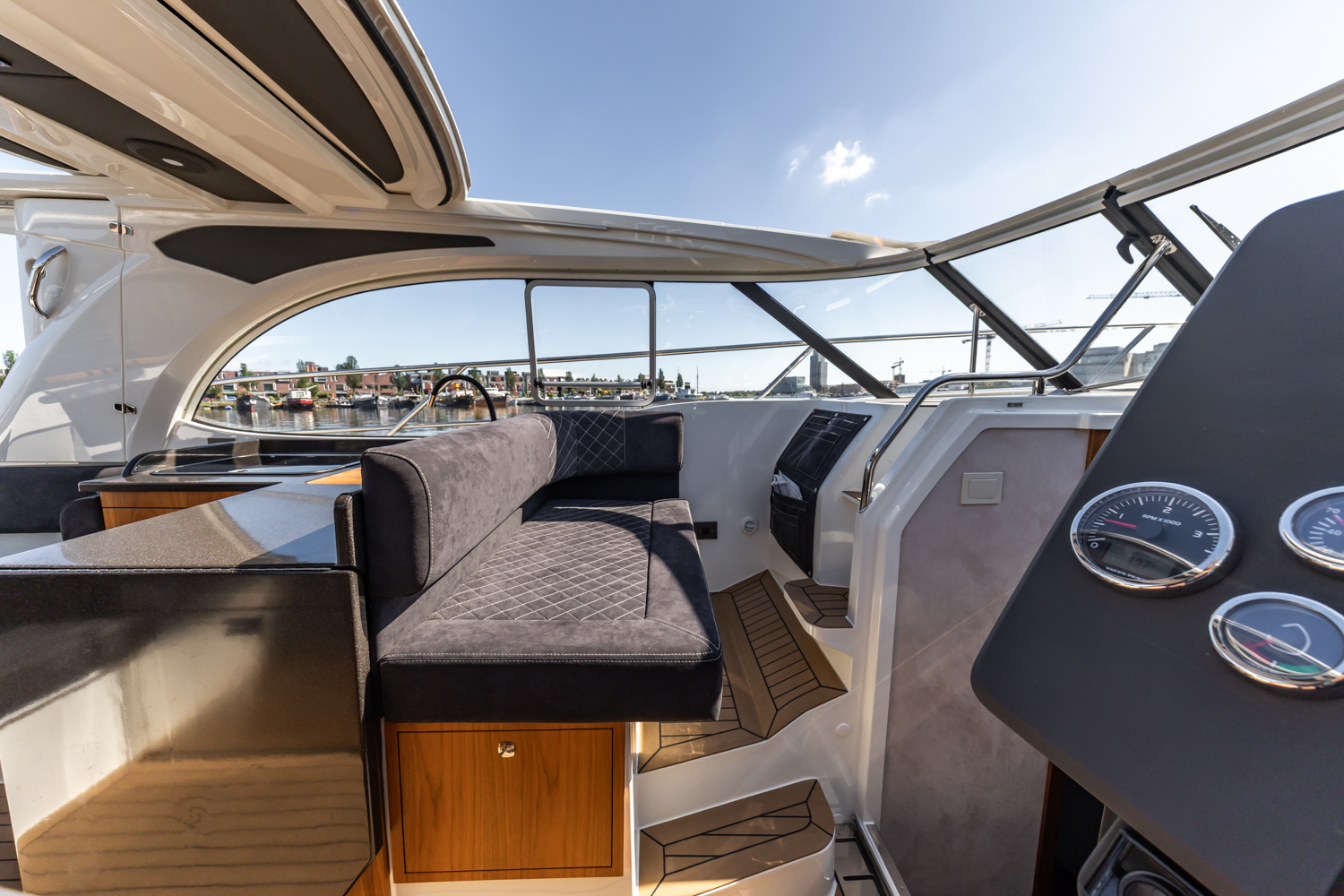 Marex 360 Cabriolet Cruiser — foto 24 van 30