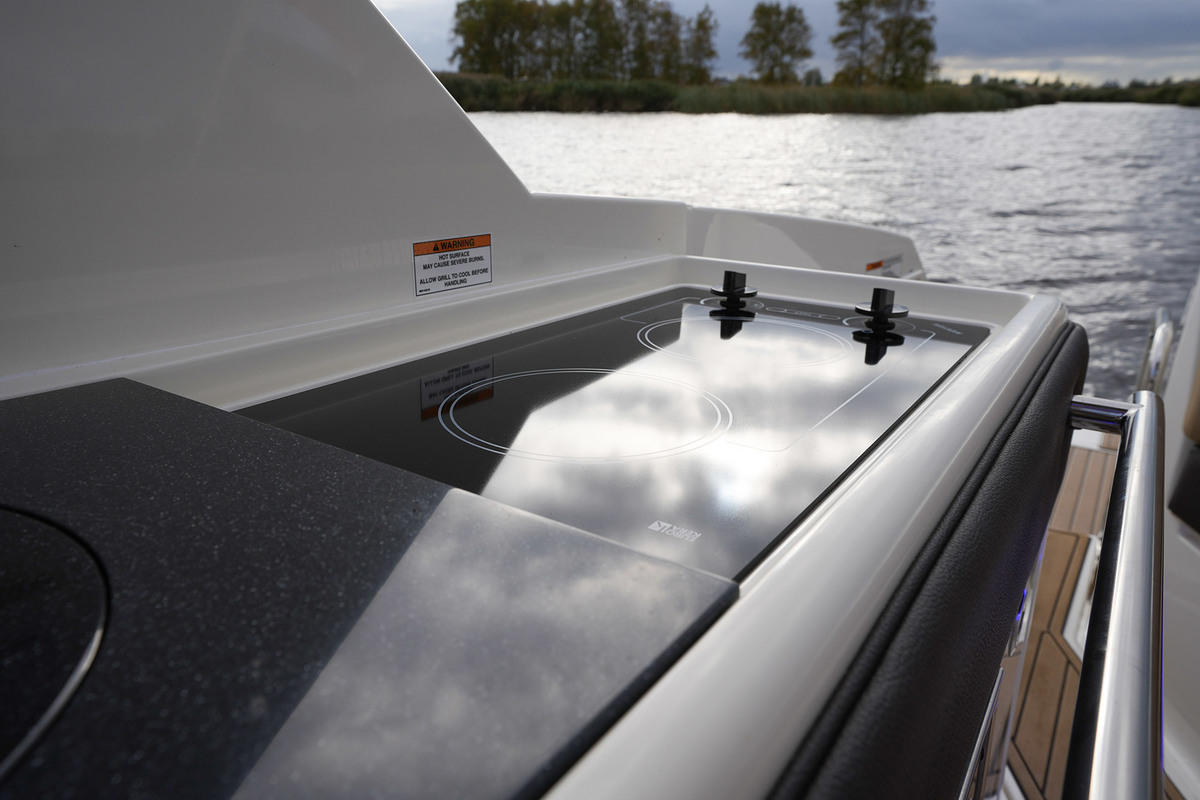 Sea Ray Sundancer 320 — foto 56 van 80