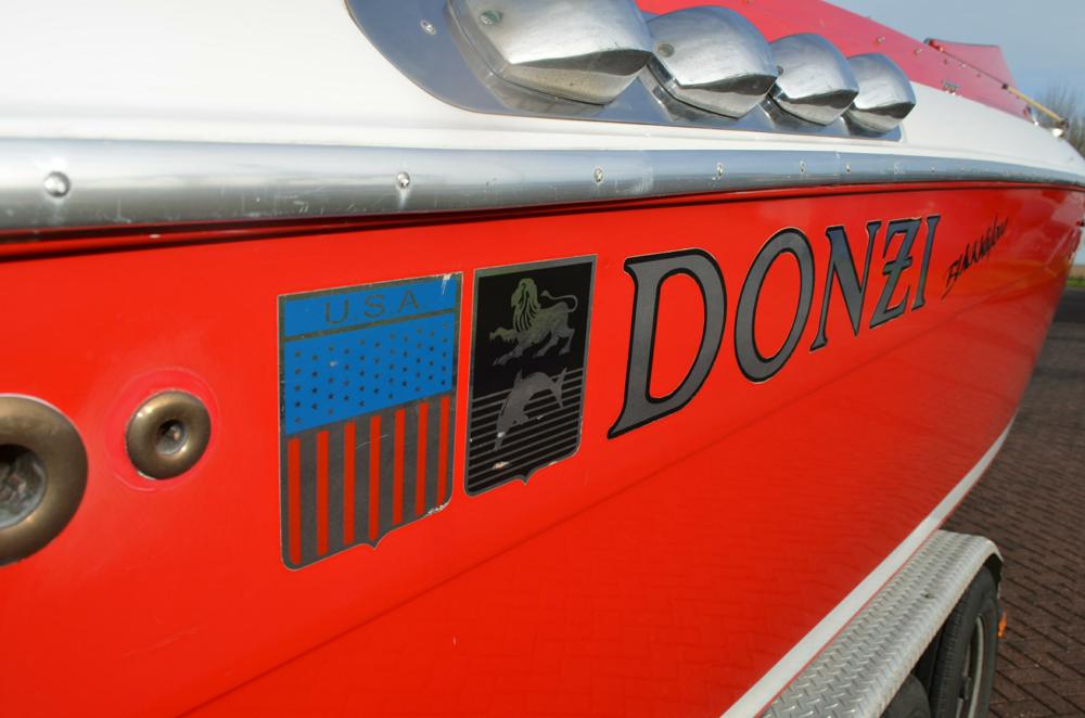 Donzi 30 "Black Widow" — foto 7 van 20