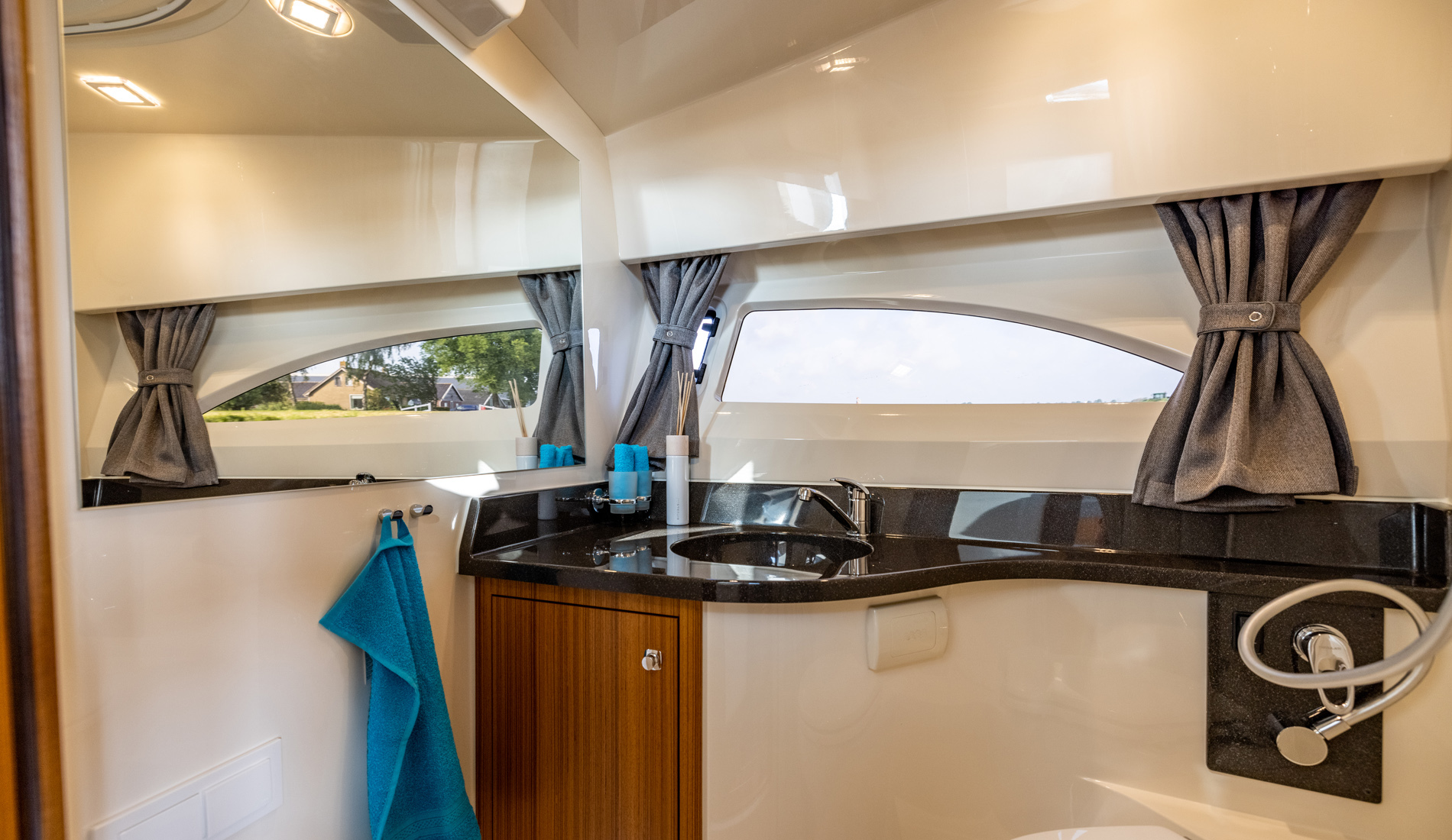 Marex 310 Sun Cruiser — foto 15 van 21