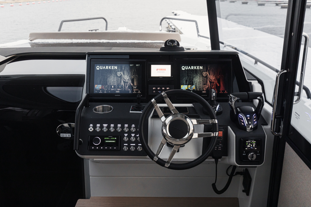 Quarken 35 Cabin + 2xF300 Yamaha — foto 49 van 65