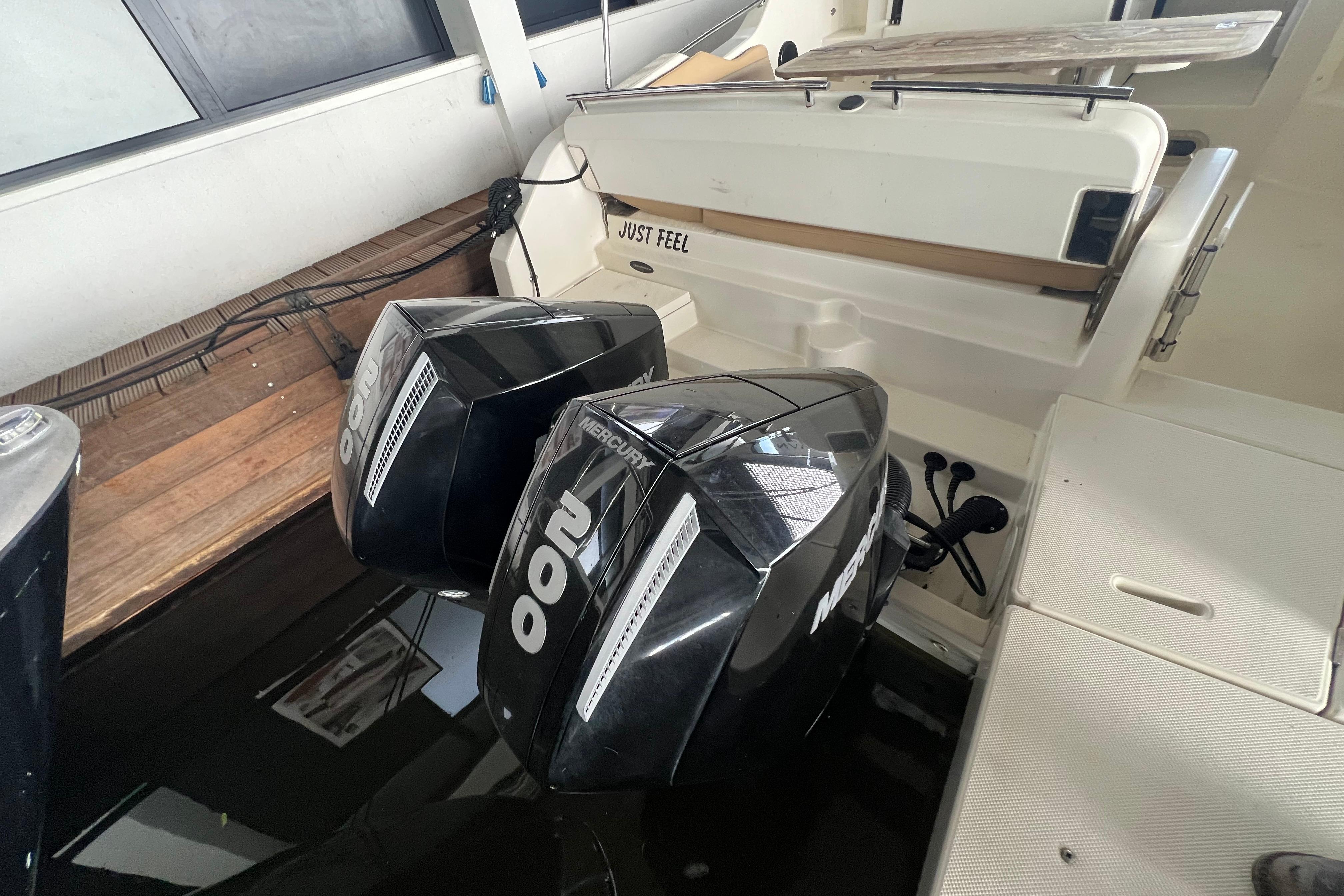 Quicksilver Activ 875 Sundeck — foto 13 van 20
