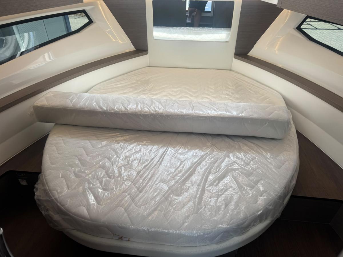 Jeanneau Merry Fisher 895 serie 2. Dit schip is aanwezig op de Yamaha stand van hiswa te water 2026. — foto 14 van 48
