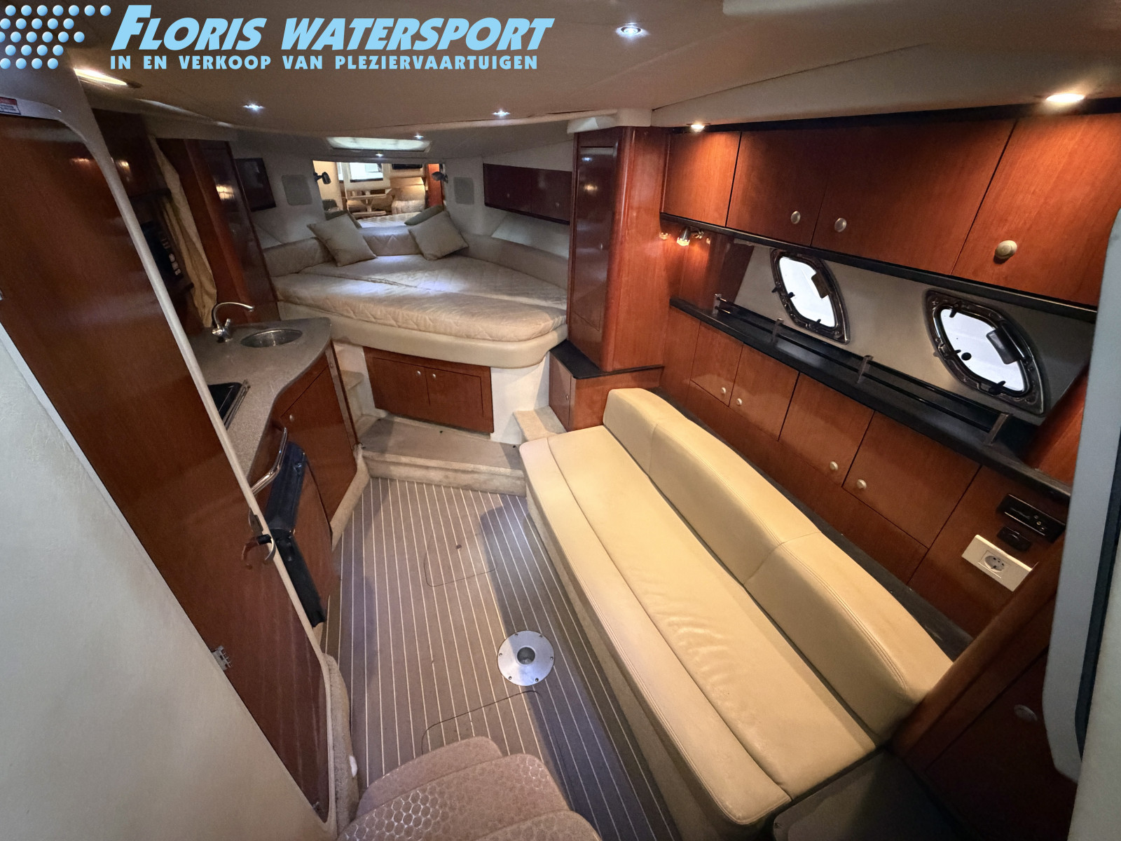 Sea Ray 335 Sundancer — foto 13 van 21