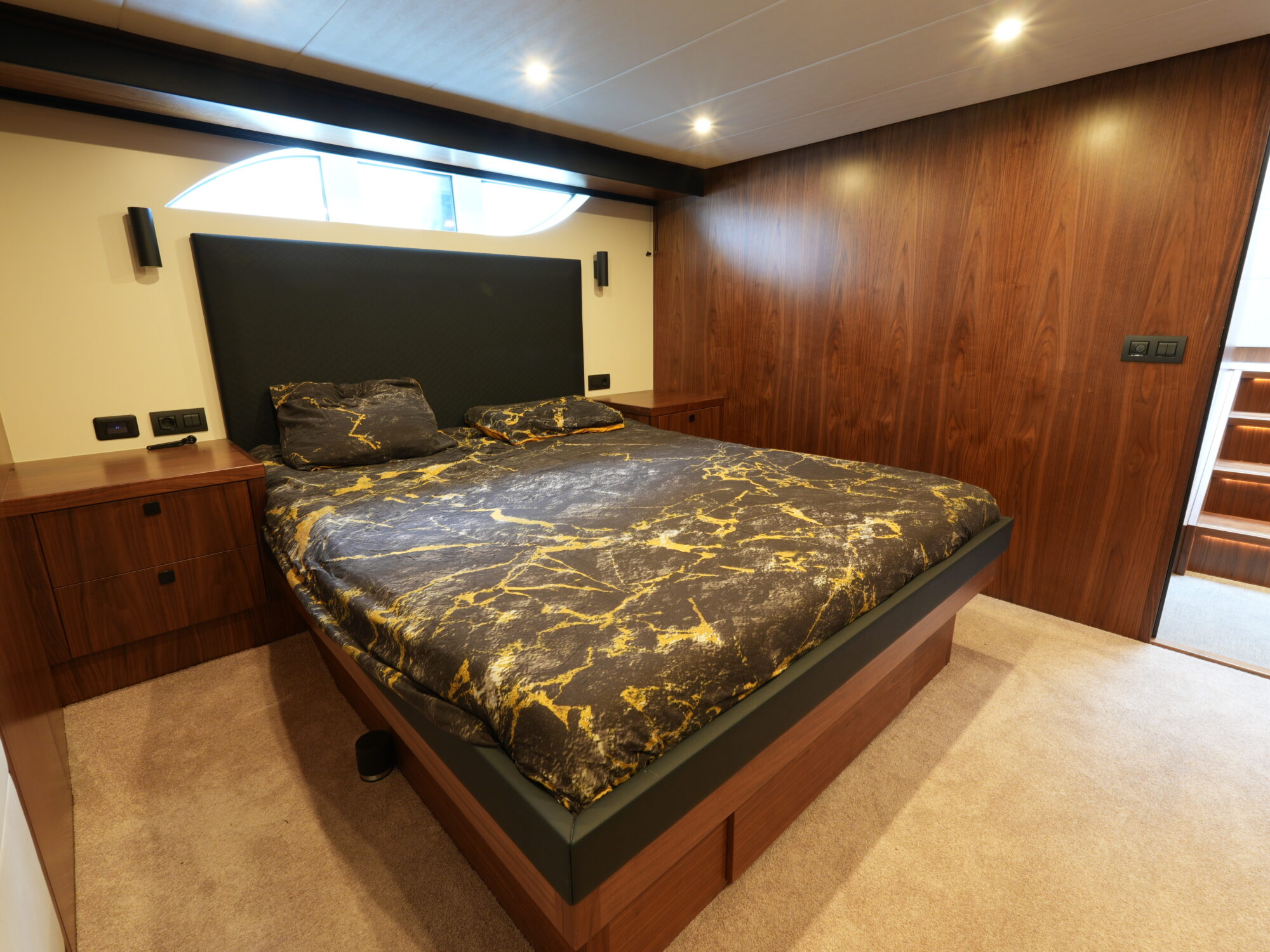 Van den Hoven Executive 15.00 MK II — foto 61 van 70