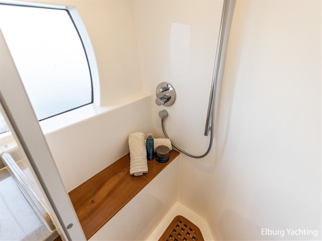 Trader 42 - Cabrio — foto 46 van 76