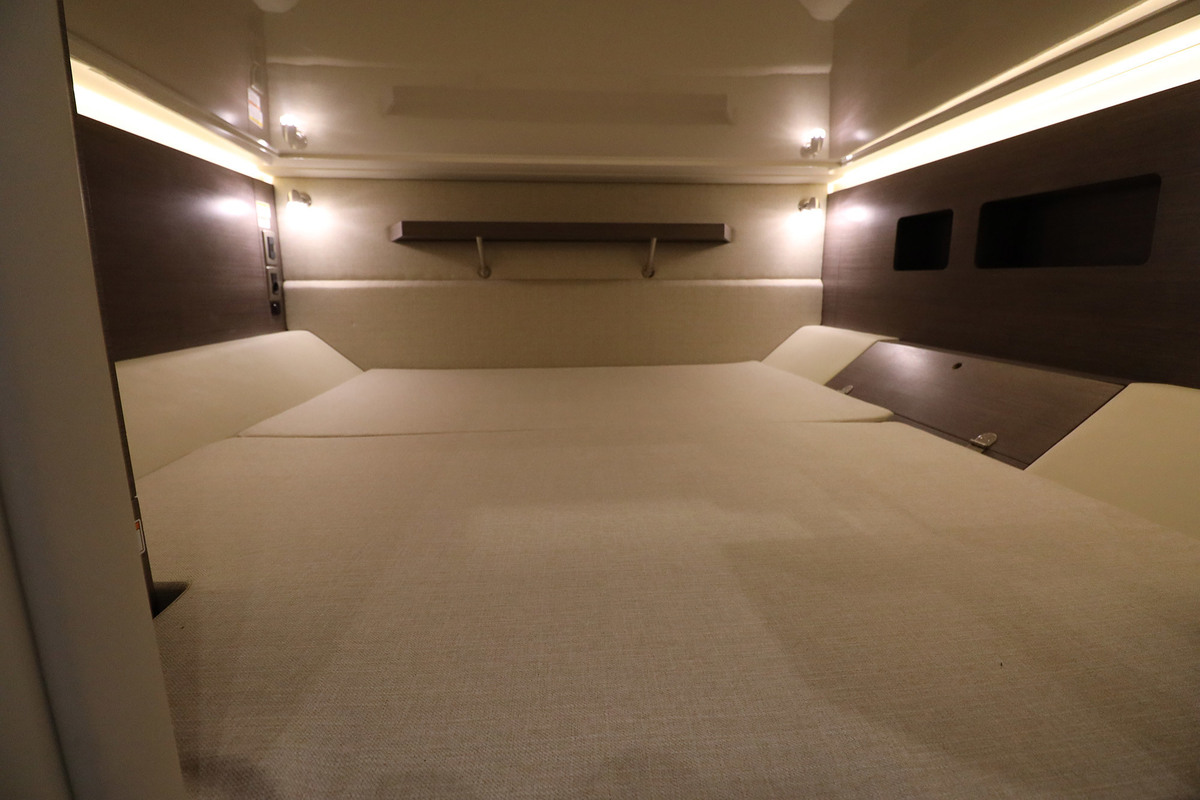 Sea Ray Sundancer 290 — foto 27 van 46
