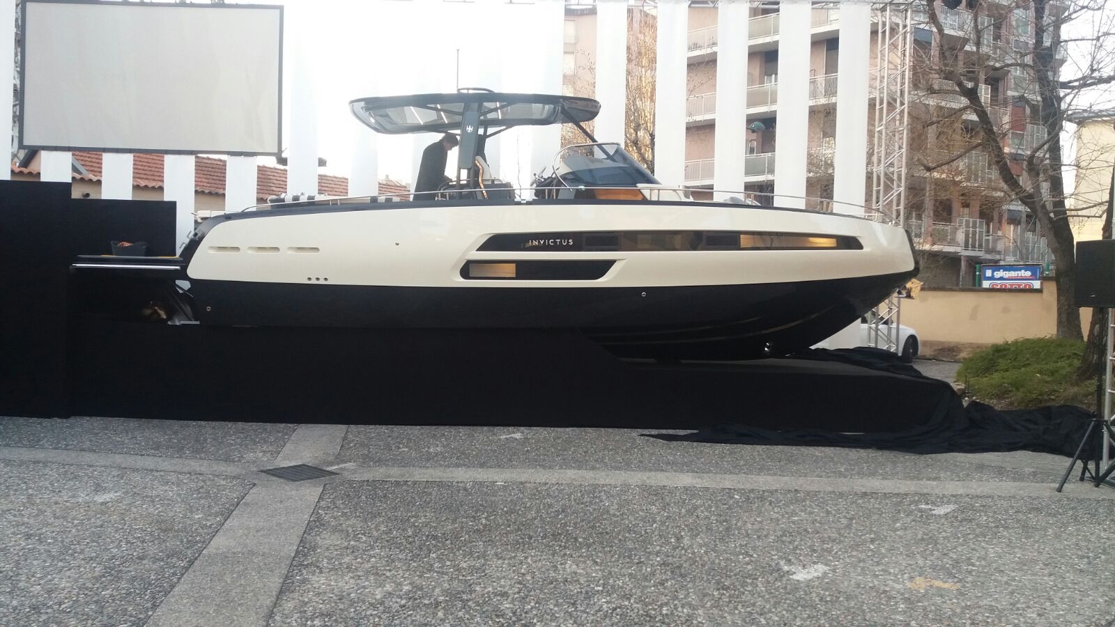Invictus yachts Invictus 370 GT — foto 25 van 25