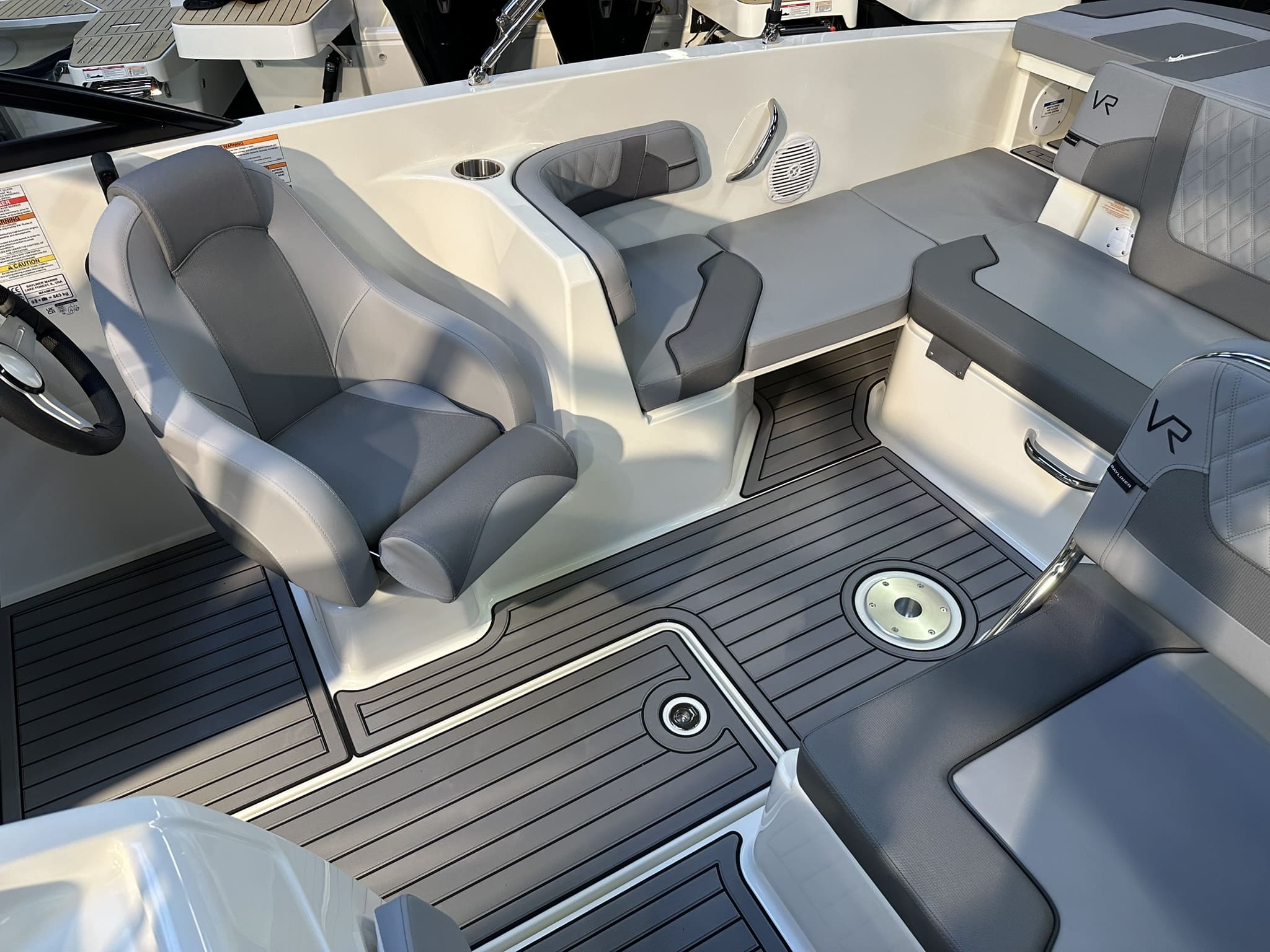 Bayliner VR6 Bowrider — foto 17 van 29