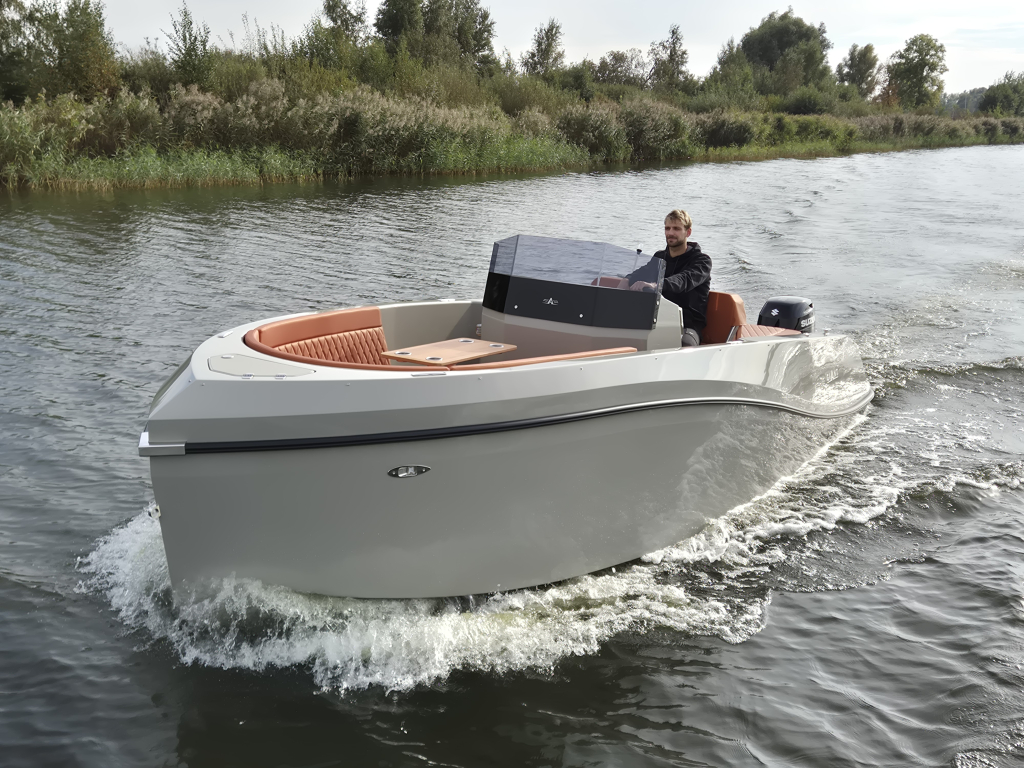 Giant 660 Tender | nieuwe Suzuki DF100 | vaarklaar DEMO — foto 24 van 24