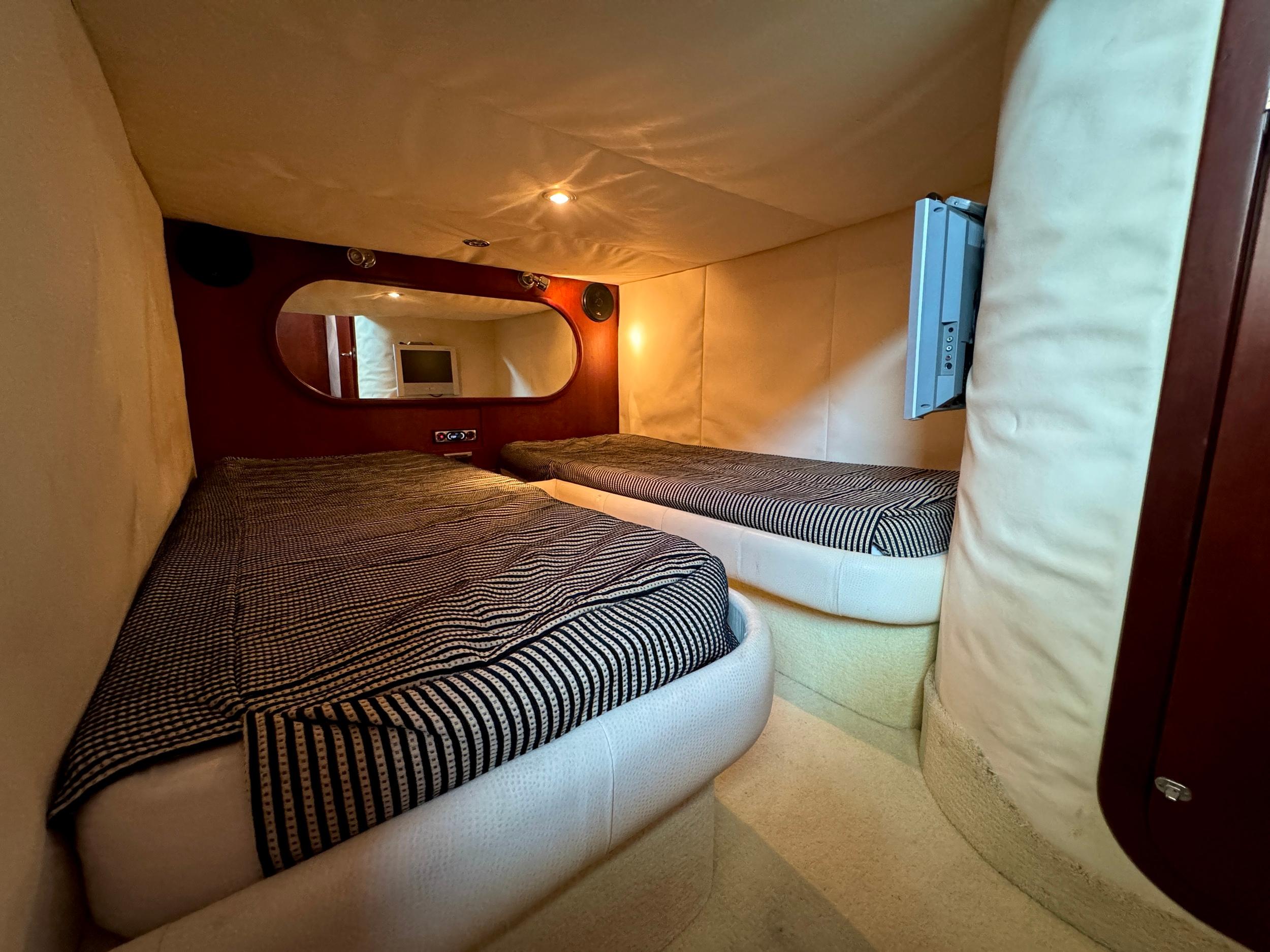 Chris-Craft Roamer 40 Lobster — foto 36 van 67