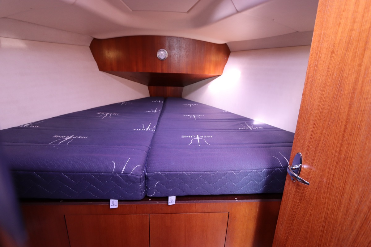 Hunter 33 — foto 17 van 52