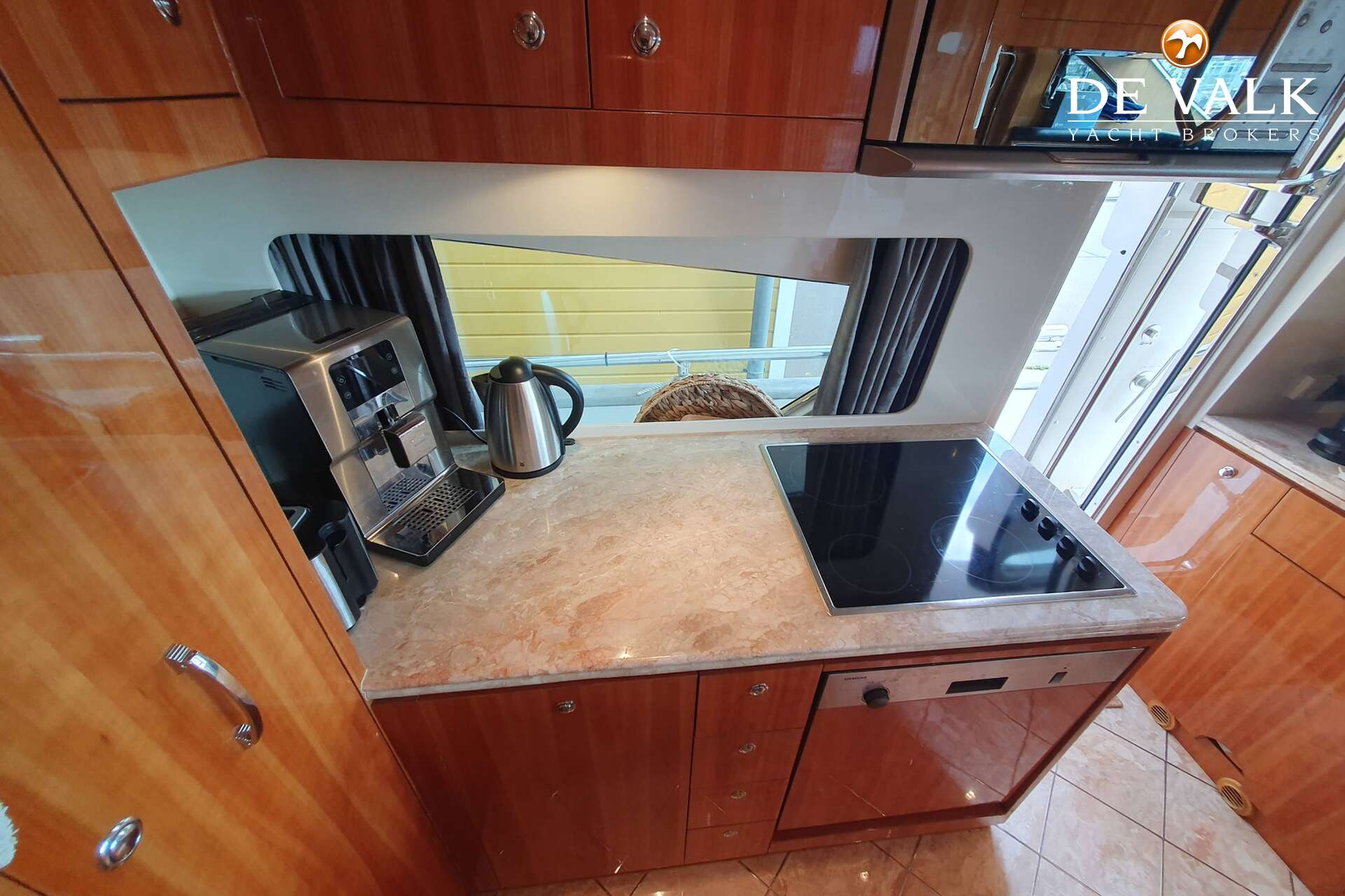 Elegance 72 — foto 27 van 40