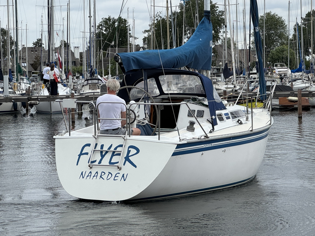 Hunter 28.5 — foto 32 van 44