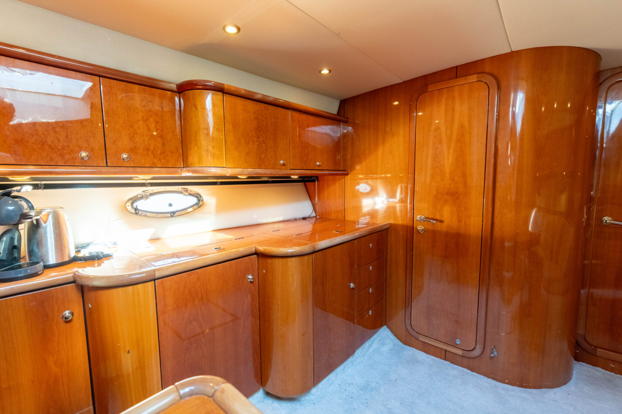 Sunseeker Camarque 47 Cabrio — foto 16 van 48
