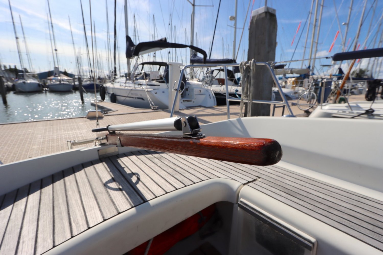 Jeanneau - Sailing Yacht - GRP (Polyester) - 1994 - € 27.500 — foto 8 van 11