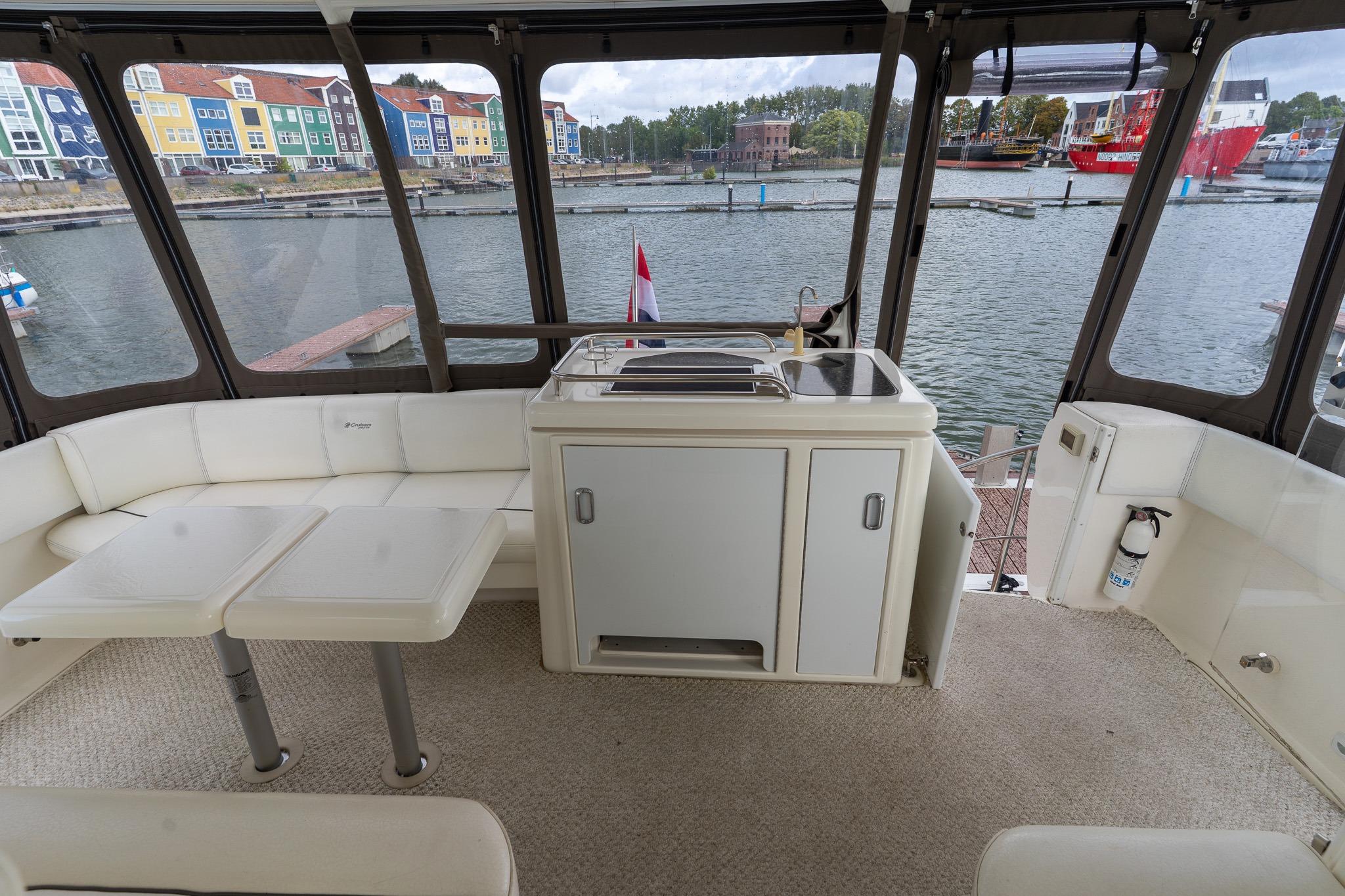 Cruisers Yachts 415 Express Motoryacht — foto 66 van 100