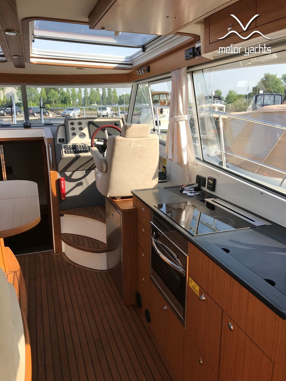 Saga 385 — foto 10 van 39