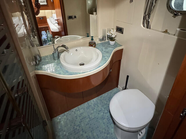 Elegance 64 Garage - BluYachting — foto 12 van 12