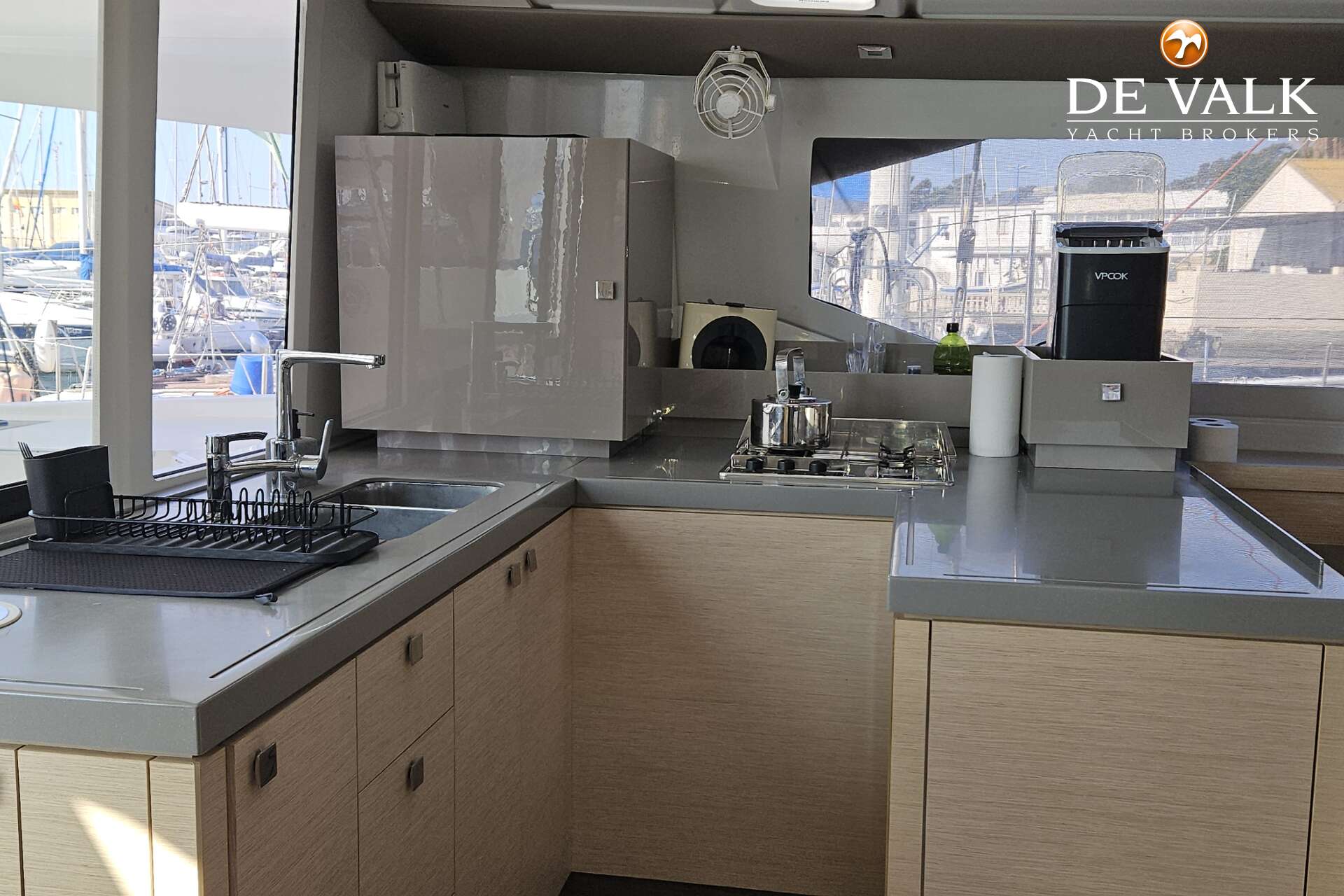 Fountaine Pajot Astrea 42 — foto 30 van 39