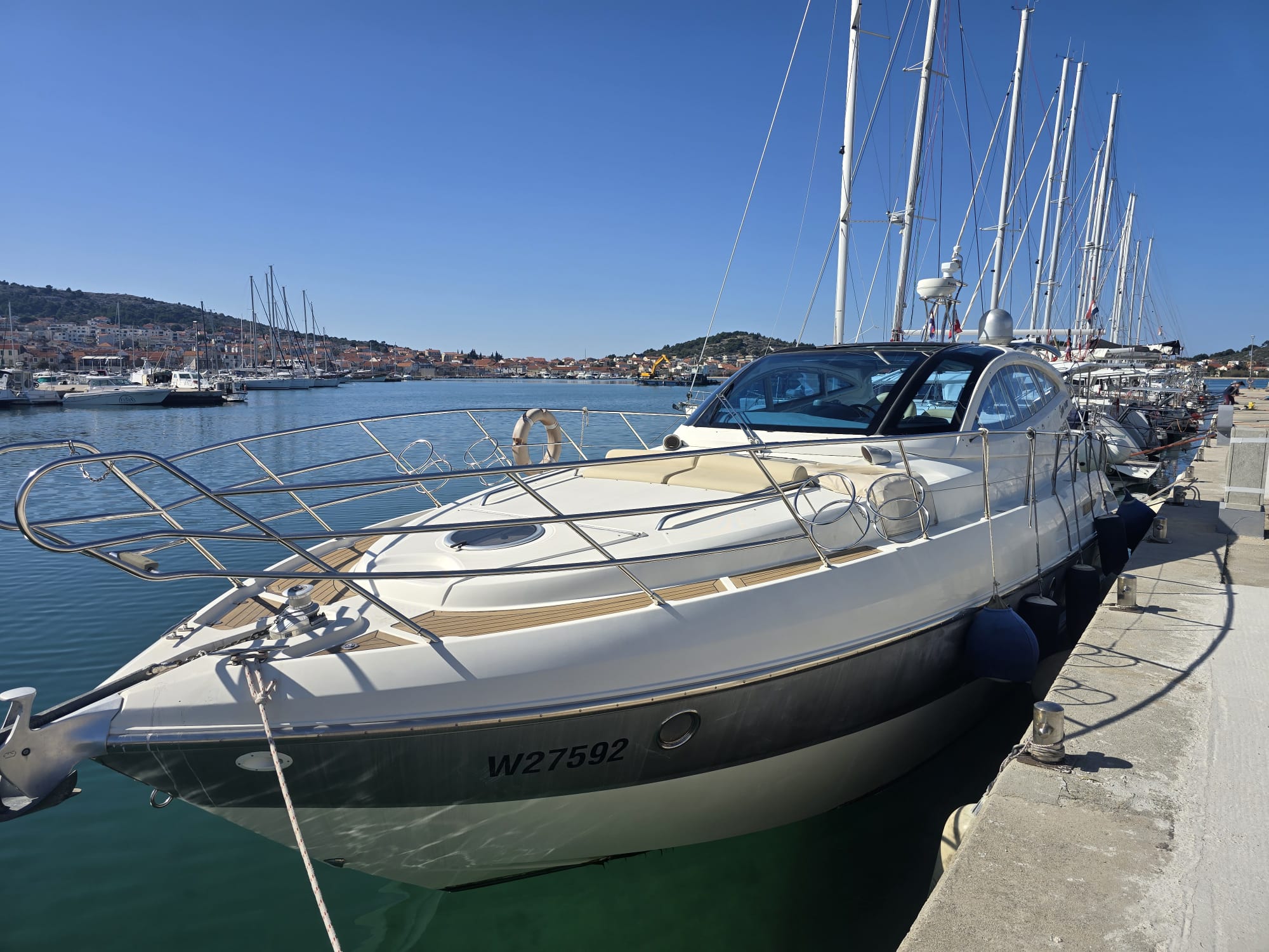 Cranchi Mediterranee 47 HT - BluYachting — foto 1 van 12