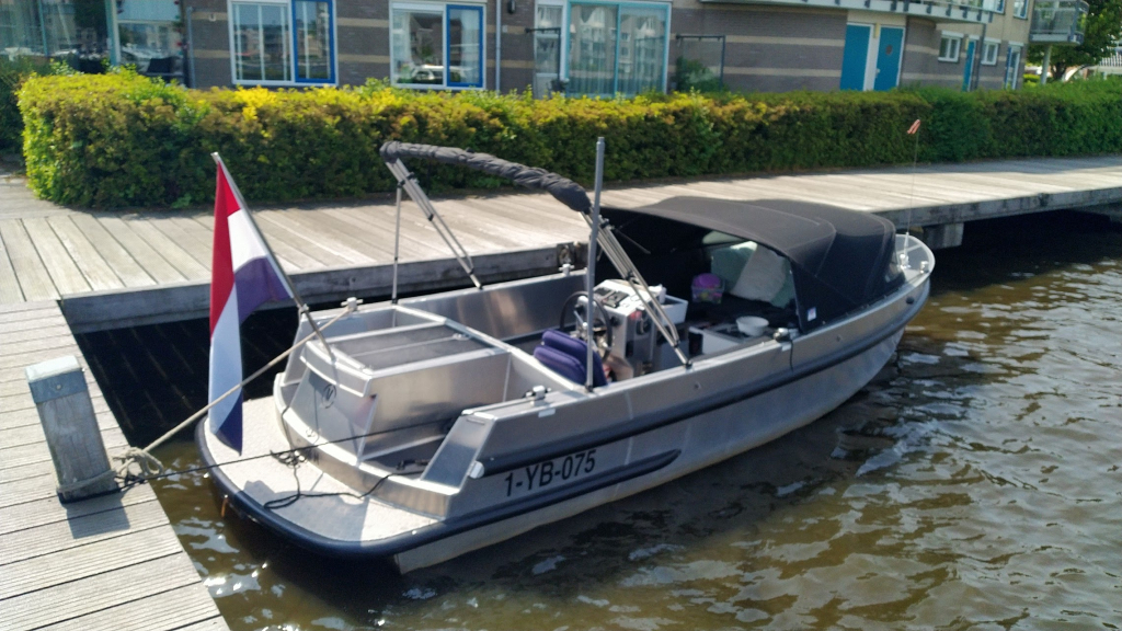Van Vossen 660 tender met 70 pk Suzuki AVTL — foto 5 van 6