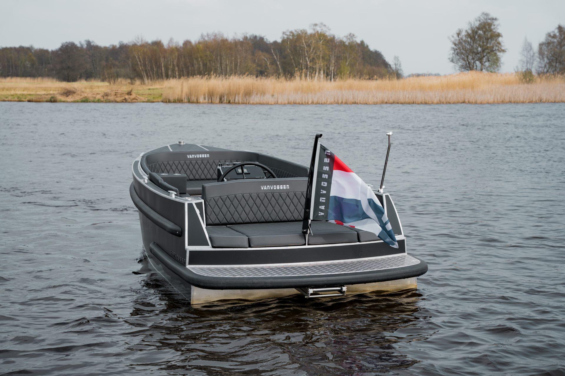 Van Vossen Plugin E tender 595 DE GROOTSTE SLOEPENSHOWROOM VAN NEDERLAND — foto 10 van 18