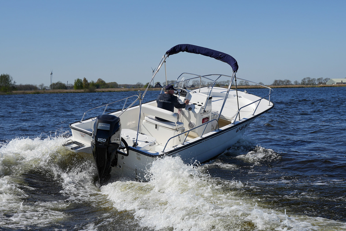 Boston Whaler 190 Montauk — foto 8 van 38