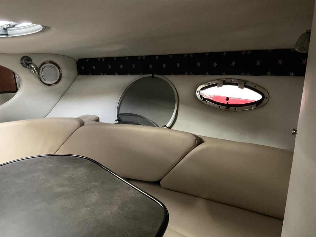 Crownline 275 CCR — foto 20 van 33