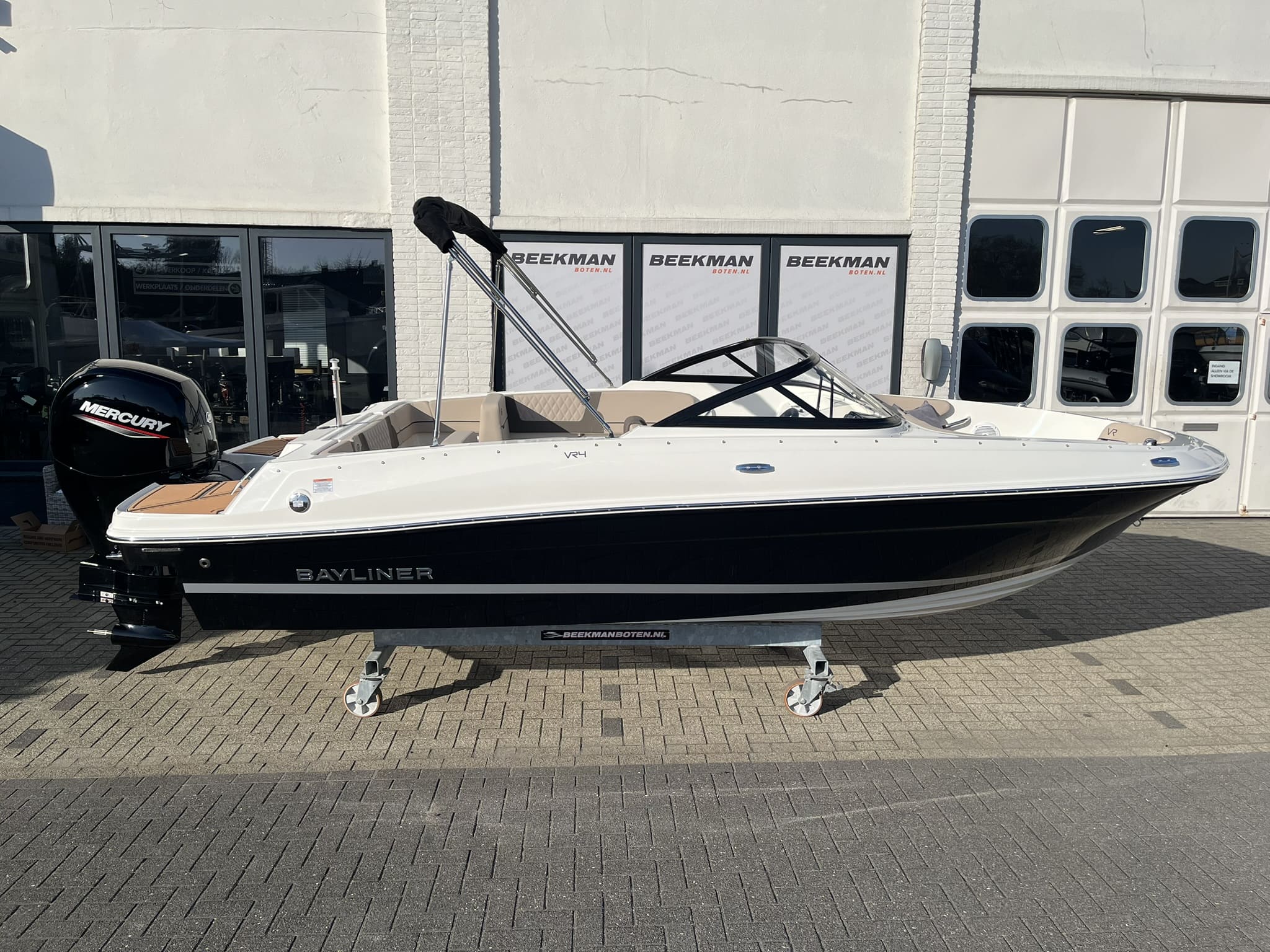 Bayliner VR4 Bowrider — foto 2 van 29