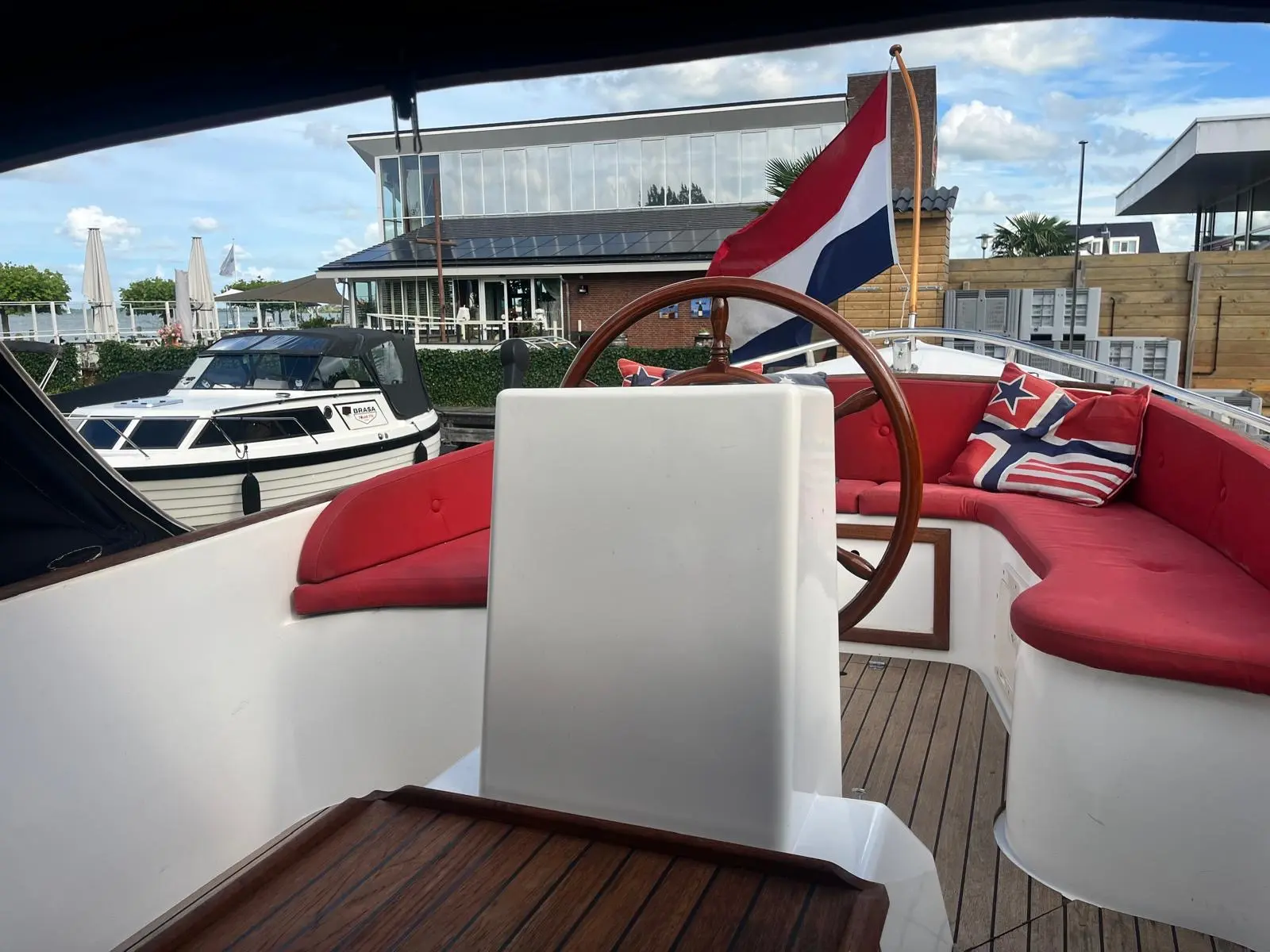 Makma pecheur Yanmar 29pk koopje weg is weg €14.950,- — foto 10 van 26
