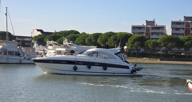 Bavaria 42 Sport HT — foto 1 van 12