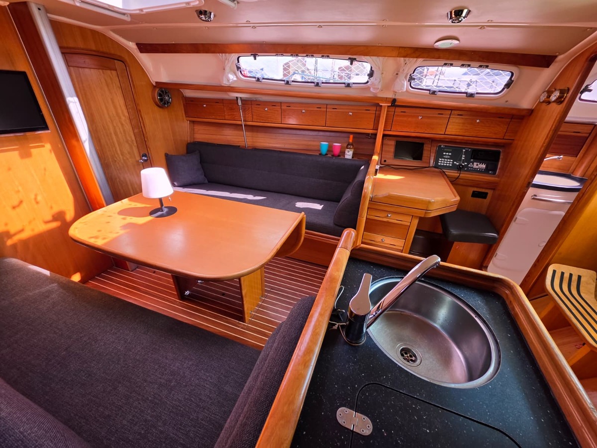 Bavaria Yachtbau GmbH Bavaria Yachts 31 Holiday Limited Edition — foto 4 van 12