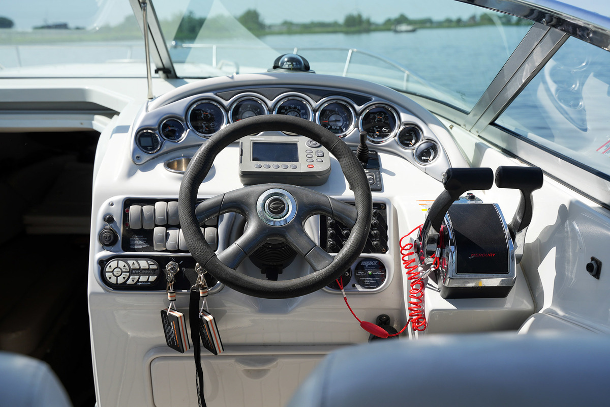 Crownline 315 SCR — foto 10 van 43