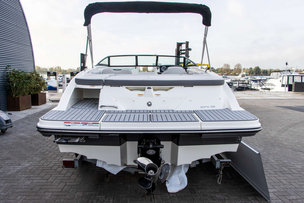 Sea Ray SPX 210 (Gedupliceerd) — foto 4 van 6