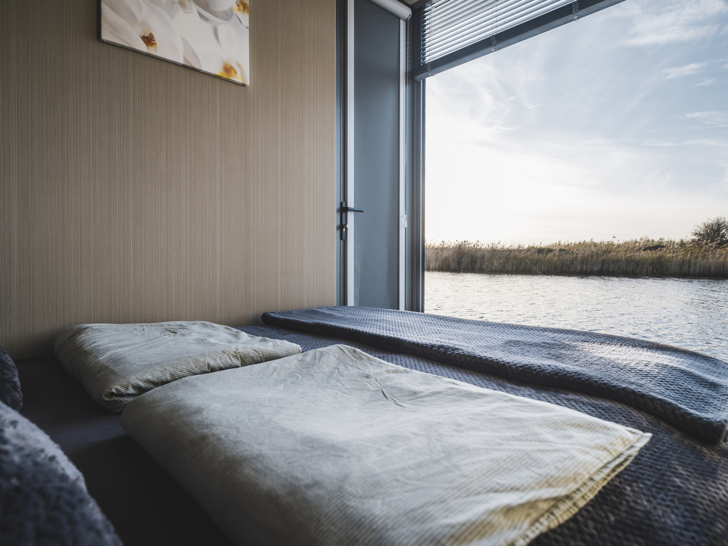 AquaHome Comfort Houseboat — foto 9 van 18