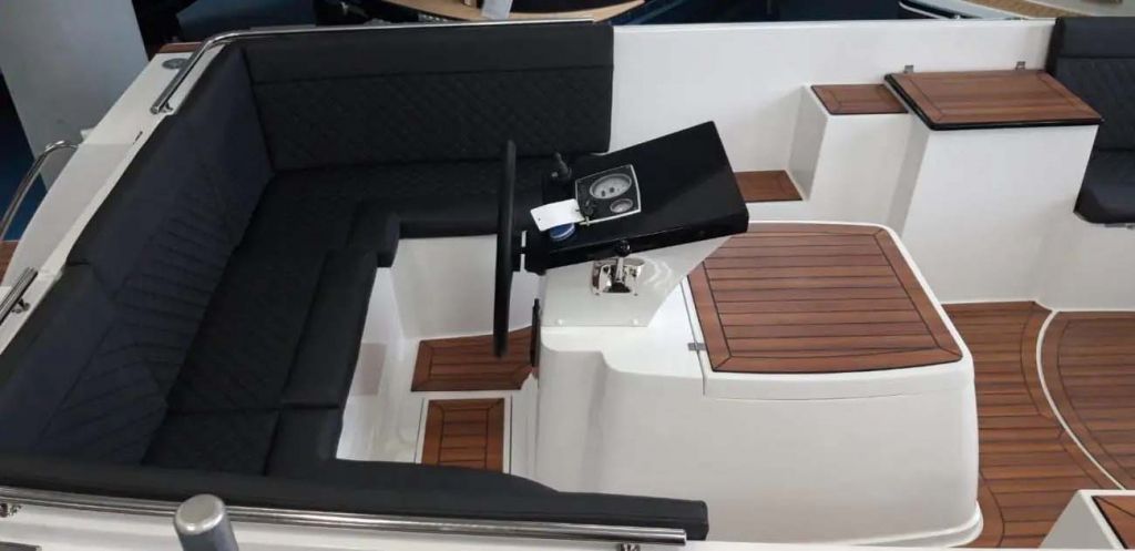 Maxima 730i | Diesel tender | Vanaf €43.950,- — foto 2 van 16
